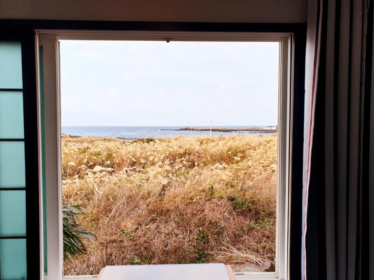 Morning Beach Pension Jeju Eksteriør billede